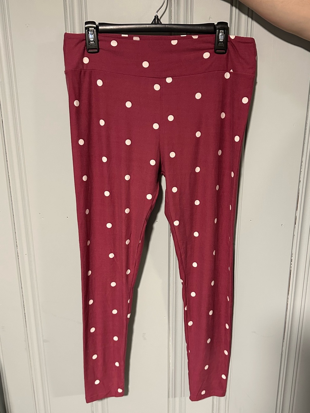 Vintage LulaRoe Burgundy Leggings with White Polka Dot Pattern sz T/C